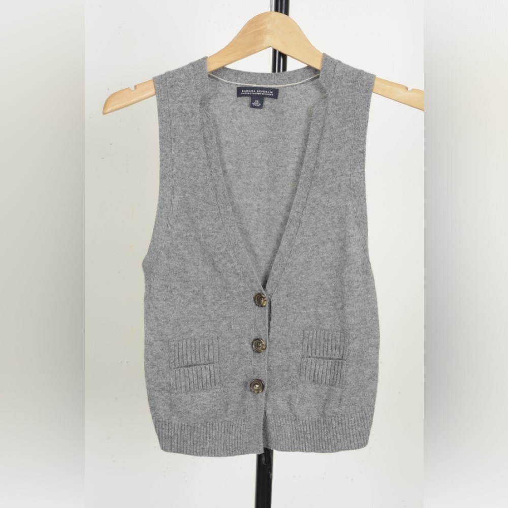 Banana Republic Cashmere vest women’s